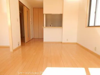 咲ら小路Ⅱ C棟【2階】の居間