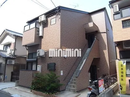 ドゥージエーム【2階】の外観