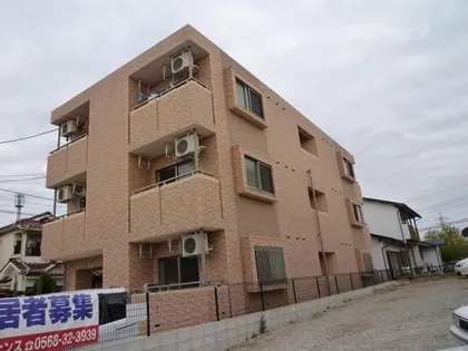 プレシャスコート【3階】の外観