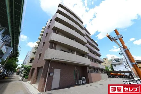 ルトゥール【1階】の外観