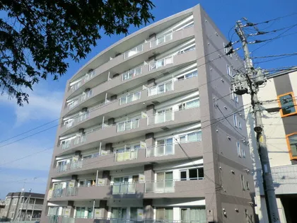 クレア西岡の画像