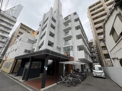 東中島マンション【2階】の外観