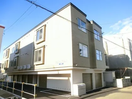 ラパス月寒の画像