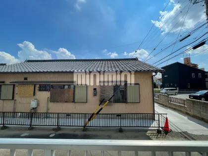 オーガストⅡ【1階】の玄関