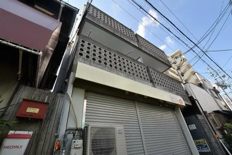 アルヴィラージュ【3階】の外観
