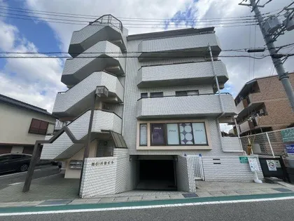 第61川辺ビルの画像