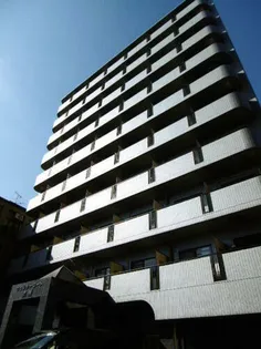 ウェルシーコート高槻【2階】の外観