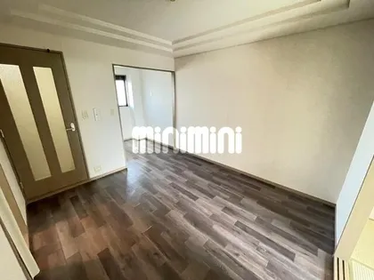 クオリティハイツ【3階】の居間