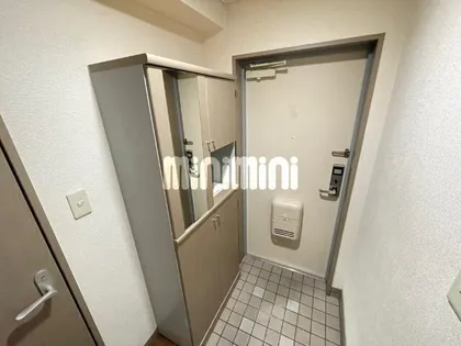 クオリティハイツ【3階】の玄関