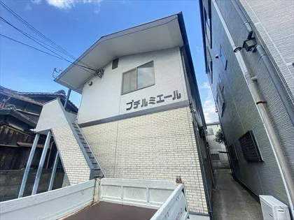 プチルミエール【2階】の外観