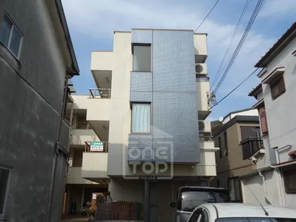 五月フレックスマンション【3階】の外観