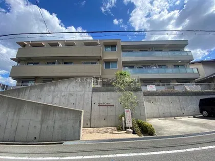 グレースコートの画像