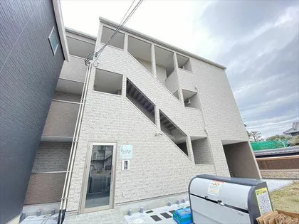 クレアトゥール岸辺1【3階】の外観