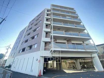 メゾン摂津【7階】の外観