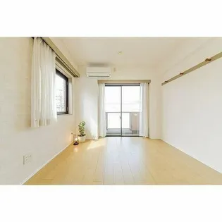 シーズンコート塩釜駅前【4階】の居間