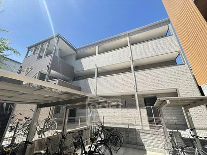 LA VIE EST BELLEの画像