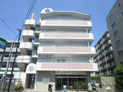 メゾンアトラーの画像