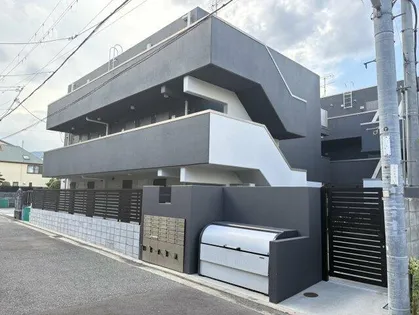 ルストーレ西宮北口1【2階】の外観
