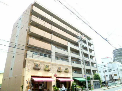 カーサプリメーロ【6階】の外観