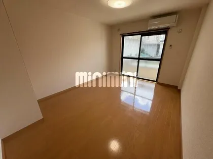 ブランシュール【2階】の居間