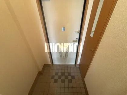 ブランシュール【2階】の玄関