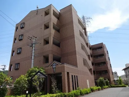 ロイヤルヒルズ青山の画像