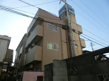 真上ロイヤルハイツ【1階】の外観