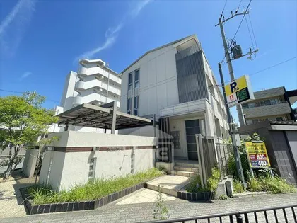 ルージュブリエ【3階】の外観