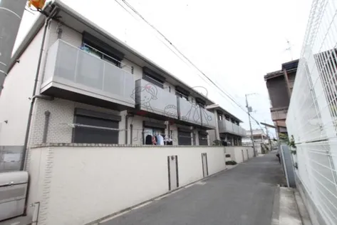 PIN BONHEURの画像