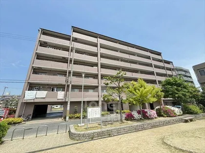 ロイヤルアネックスの画像