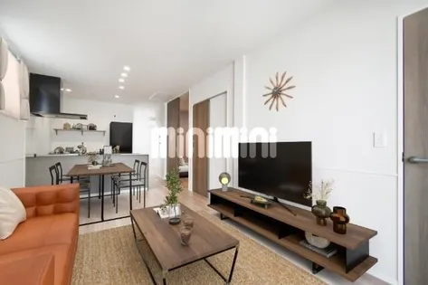 HEBEL寺町【201号室】の居間