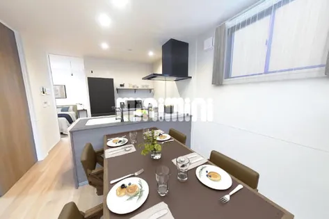 HEBEL寺町【302号室】の居間