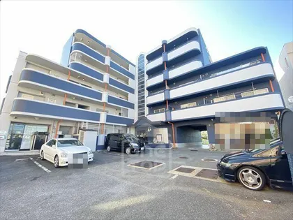 エイト摂津の画像