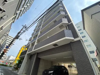 YOU’SIII番館【5階】の外観