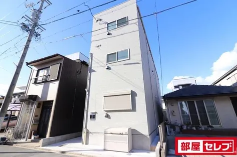 ハーモニーテラス新富町【3階】の外観