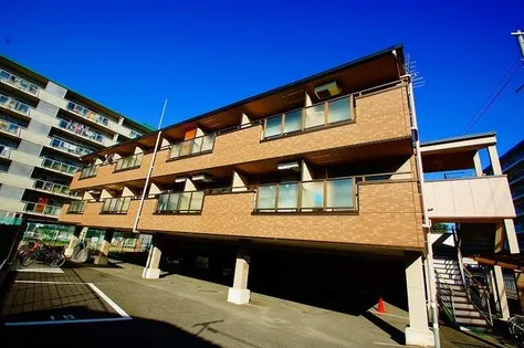 ピーズライフ【2階】の外観