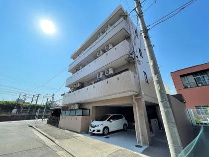 コスモピア山王【2階】の外観