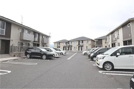 ヴィルヌーブ相坂 D棟【1階】の外観