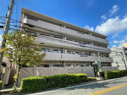 カーサ本山【1階】の外観