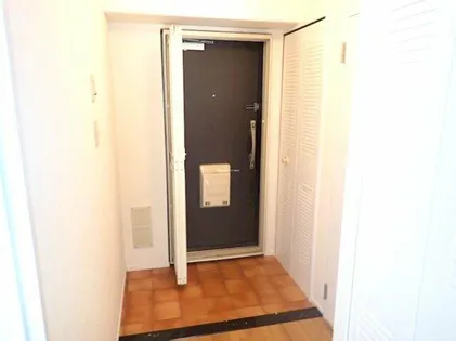 ドルミハイツ垂水A棟【6階】の玄関