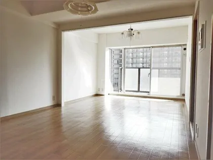 ドルミハイツ垂水A棟【6階】の居間