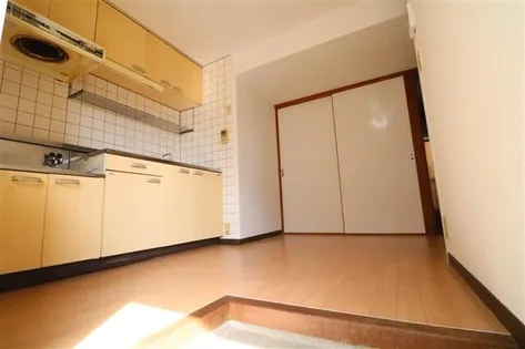 メゾンドソル【4階】の居間