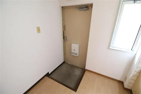 メゾンドソル【4階】の玄関