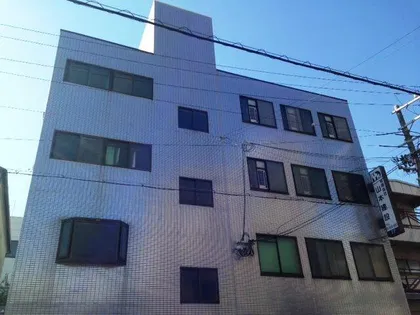 リバーハイツの外観