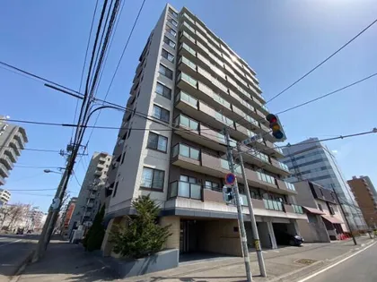 クラッセ近代美術館北の画像