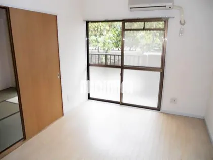 アムールハイツ【3階】の居間