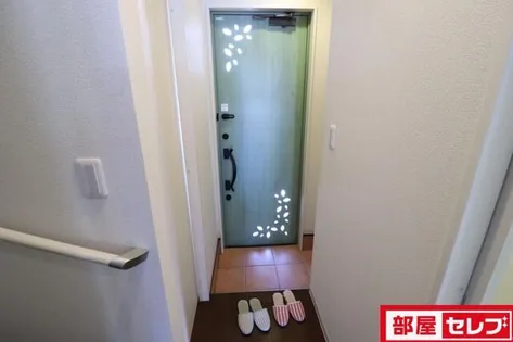 ベルノリエ桜ヶ丘の玄関