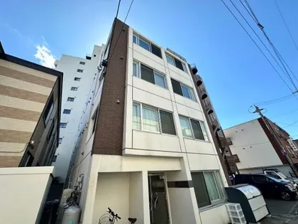 Y’s【2階】の外観