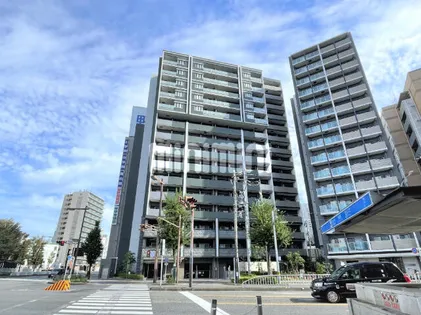 プレサンスジェネ葵【2階】の外観