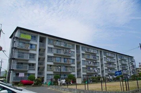 スマリオ香里三井C団地の画像